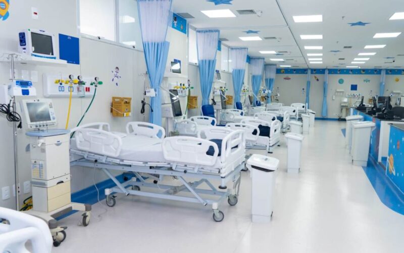 Hospital Adão Pereira Nunes bate novo recorde histórico com 2.152 cirurgias realizadas no mês de agosto