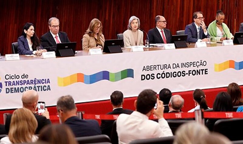 “polêmica das urnal volta ao debate: presidente do TSE garante segurança total – opositores duvidam
