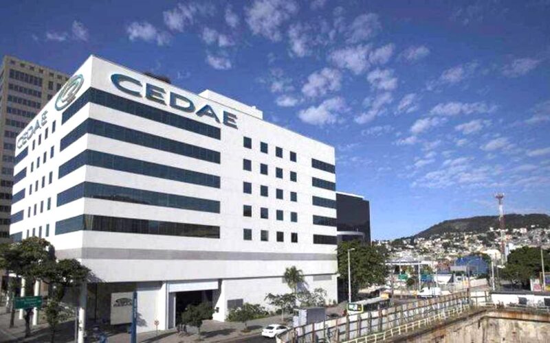 Estudo sobre possível venda de ações da Cedae traz questionamentos na Alerj