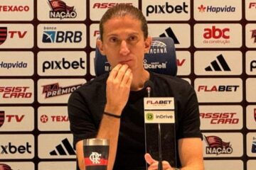 Felipe Luiz interrompe Coletiva com Expressão inusitada e causa reação imediata: “Barte na Madeira”