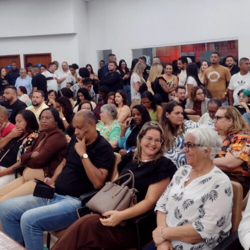 Sessão solene celebra 35 anos de emancipação de Queimados na Câmara Municipal