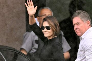 Michelle Bolsonaro muito emocionada faz visita ao Ex-Presidente e marido na Sede da Polícia Federal