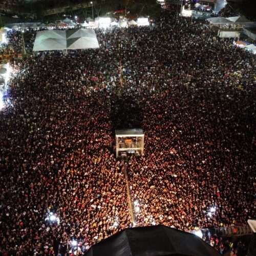 Queimados inicia comemorações pelos 35 anos com noite de shows e estrutura reforçada