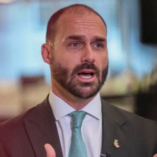 Entre a cassação no Brasil e o isolamento no exterior, Eduardo Bolsonaro enfrenta o esvaziamento político