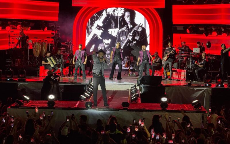 Queimados vive o maior show de sua história e transformou-se em palco de um dos maiores espetáculos já realizados em sua história.