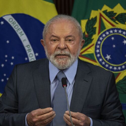 Pacote de Lula para Reestruturar Carreiras Públicas Levanta Suspeitas de Expansão Administrativa Sem Transparência e Afeta 200 Mil Servidores