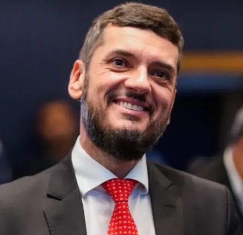 Alerj aprova resolução para soltar Rodrigo Bacellar, preso pela PFO