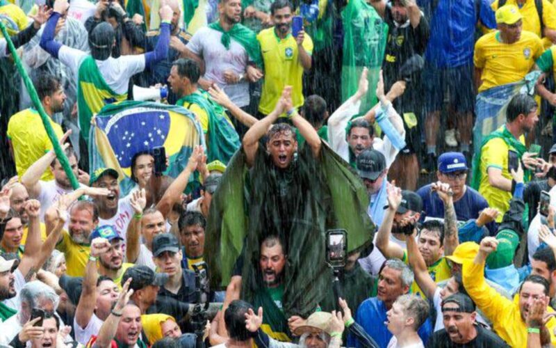 Manifestação  realizada neste domingo em Brasília, reuniu cerca de 18 mil pessoas