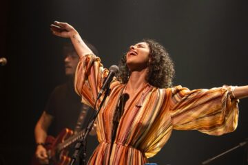 Clariá lança a primeira parte de seu álbum – o mini EP ”Uma Parte de Mim”, com os três primeiros singles autorais ’21’, ‘Astral’, e ‘Maresia’