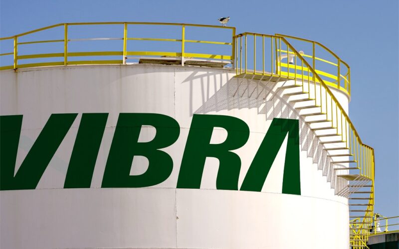 Explosões em unidade da Vibra assustam moradores em Volta Redonda