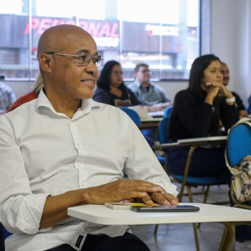 Prefeitura de Volta Redonda inicia curso de Libras para servidores municipais