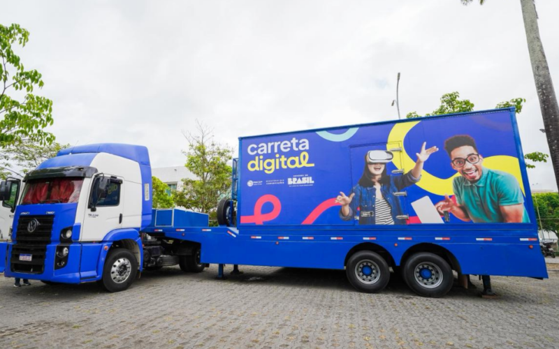 Carreta Digital chega a Queimados e oferece cursos gratuitos de tecnologia para 700 pessoas