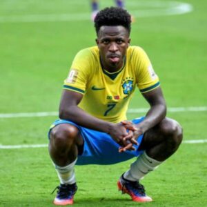 Vinícius Júnior quebra o silêncio após eliminação do Brasil e responde às críticas sobre pênalti desperdiçado